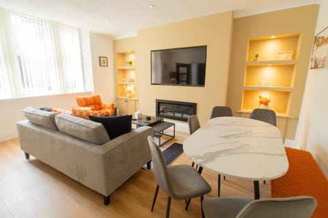 Communal lounge/ TV room, Living room