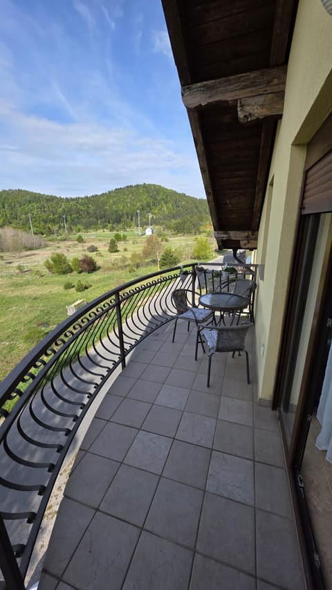 Spring, Balcony/Terrace, Seating area