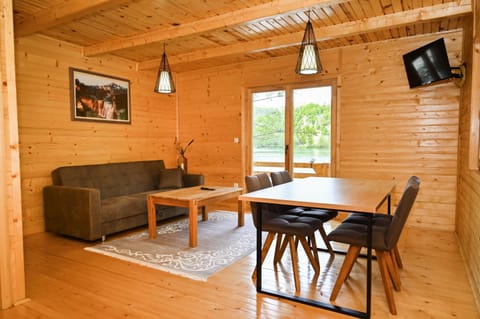 TV and multimedia, Living room, Dining area