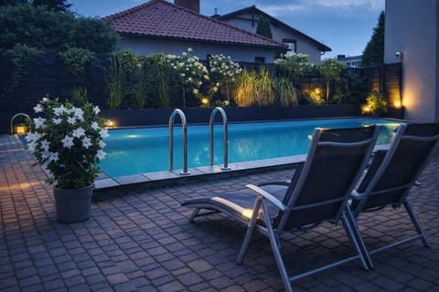 Garden, Swimming pool