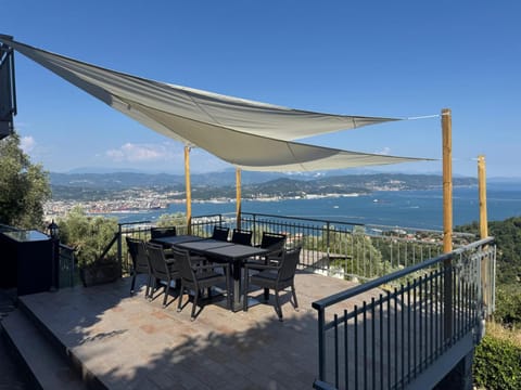 Natural landscape, Bird's eye view, View (from property/room), Balcony/Terrace, Landmark view, Mountain view, Sea view