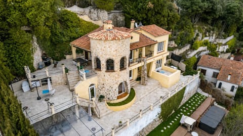 Property building, Balcony/Terrace