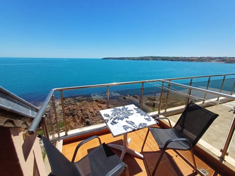 View (from property/room), Balcony/Terrace, Sea view