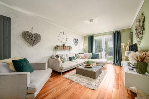 Communal lounge/ TV room, Living room