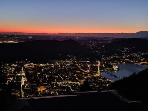 City view, Lake view, Mountain view, Sunset