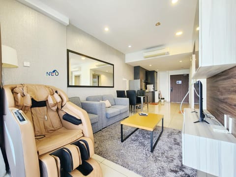 Massage, Living room, Seating area, air conditioner