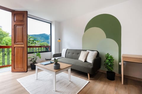 View (from property/room), Balcony/Terrace, Living room, Mountain view