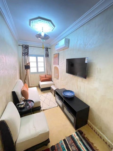 Communal lounge/ TV room, TV and multimedia, Living room, Photo of the whole room, Seating area