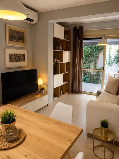 TV and multimedia, Living room, Seating area