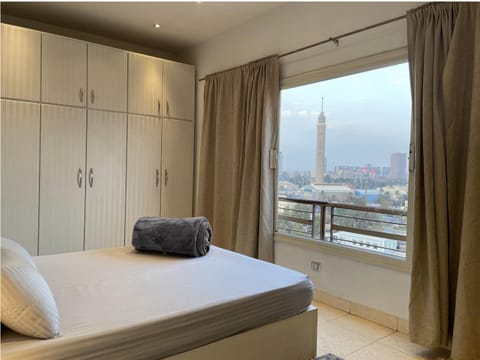 View (from property/room), Bedroom, City view, River view