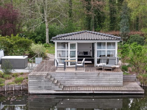 Property building, Lake view