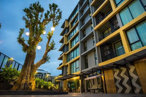 On site, Garden view