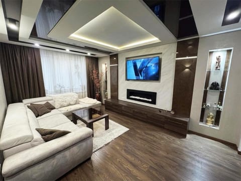 Communal lounge/ TV room, TV and multimedia, Living room, Seating area