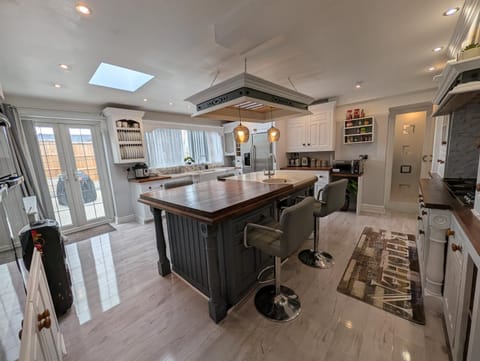 Breakfast, kitchen