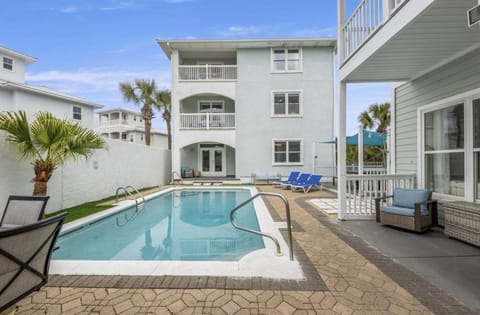 Property building, Swimming pool