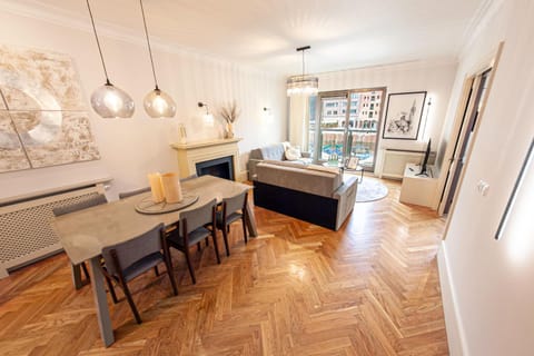 Living room, Seating area, Dining area