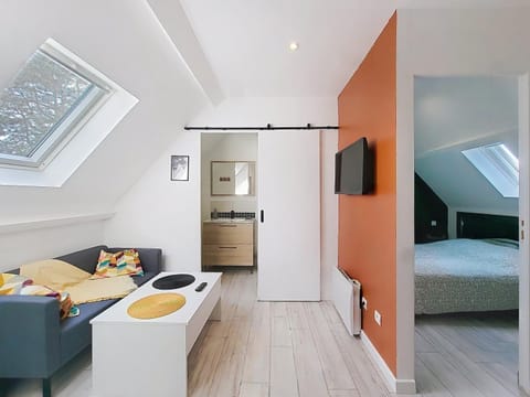 Living room, Photo of the whole room