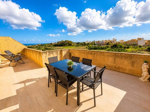 Natural landscape, View (from property/room), Balcony/Terrace, Balcony/Terrace, Dining area