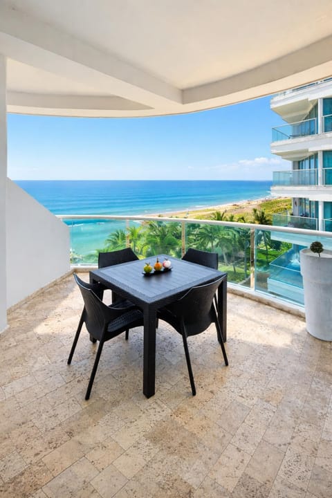 Day, Natural landscape, View (from property/room), Balcony/Terrace, Sea view