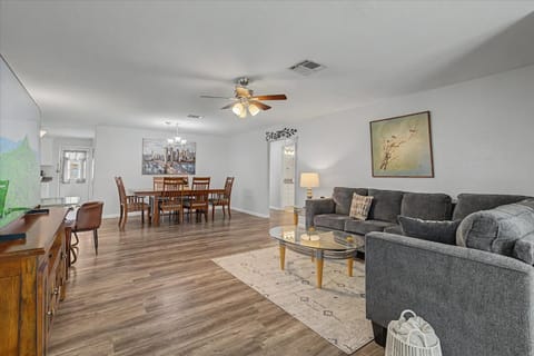Living room, Seating area, Dining area