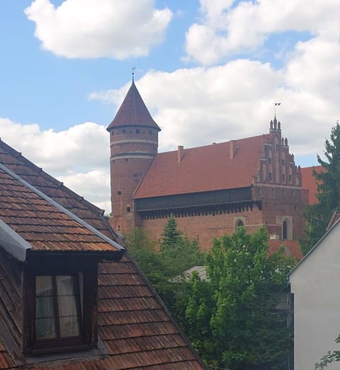 Day, Landmark view
