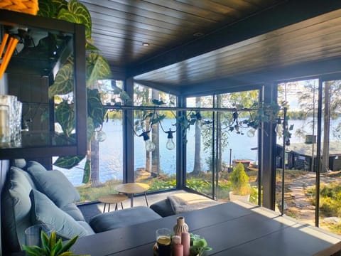 View (from property/room), Balcony/Terrace, Seating area