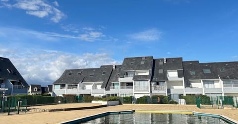 Property building, Pool view, Pool view, Swimming pool, Swimming pool