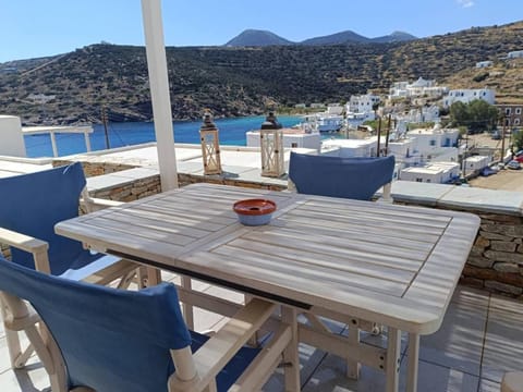 Patio, Day, Natural landscape, View (from property/room), Balcony/Terrace, Dining area, Mountain view, Sea view