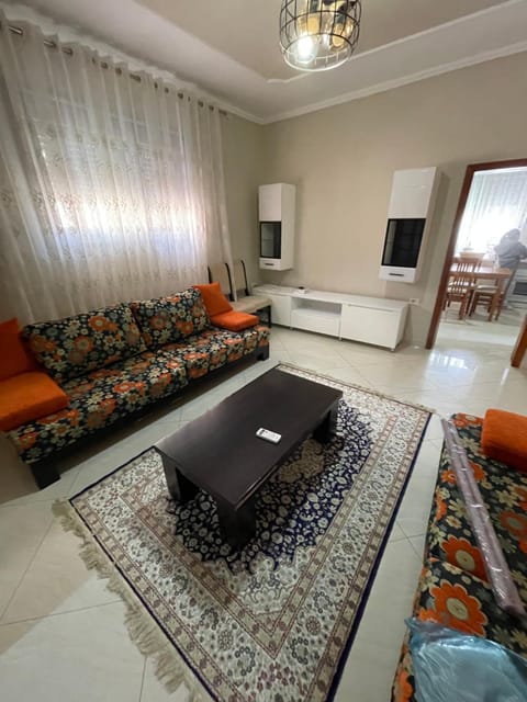 TV and multimedia, Living room, Photo of the whole room, Seating area