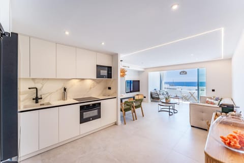 TV and multimedia, Living room, Seating area, Dining area, Sea view, air conditioner