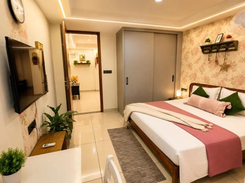 Bed, Photo of the whole room, Bedroom, wardrobe
