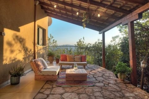 Spring, Day, Garden, View (from property/room), Balcony/Terrace, Seating area, Garden view