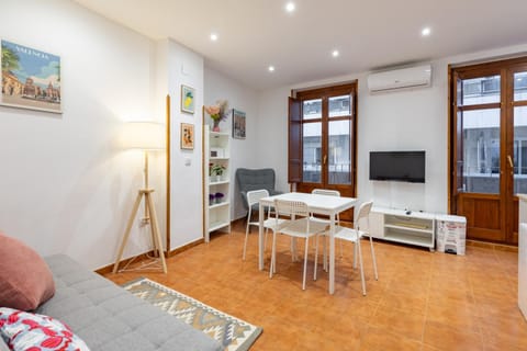 TV and multimedia, Living room, air conditioner