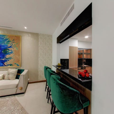 TV and multimedia, Kitchen or kitchenette, Dining area, Food