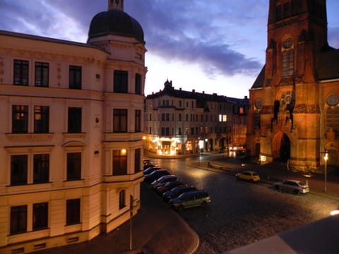 View (from property/room), City view, Parking