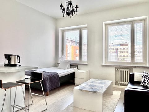 Bed, Coffee/tea facilities, Kitchen or kitchenette, Photo of the whole room, Seating area, Bedroom