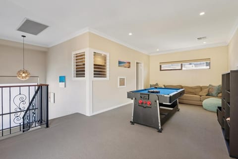 Game Room, Table tennis