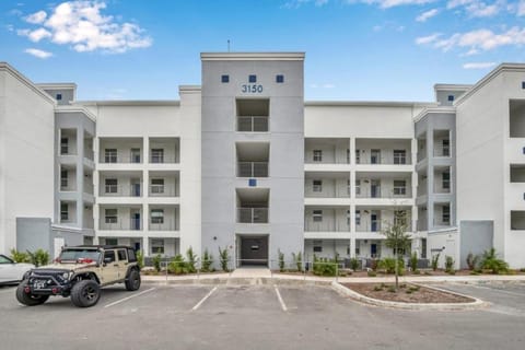 Property building, Day, Location, Parking