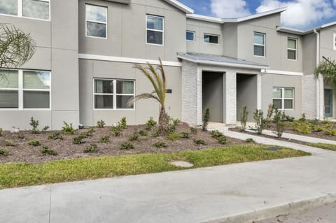 Property building, Day