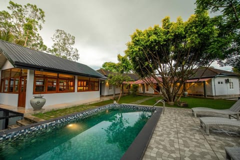 Property building, Restaurant/places to eat, Swimming pool