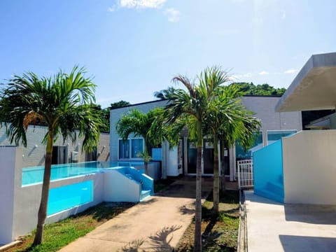 Property building, Pool view