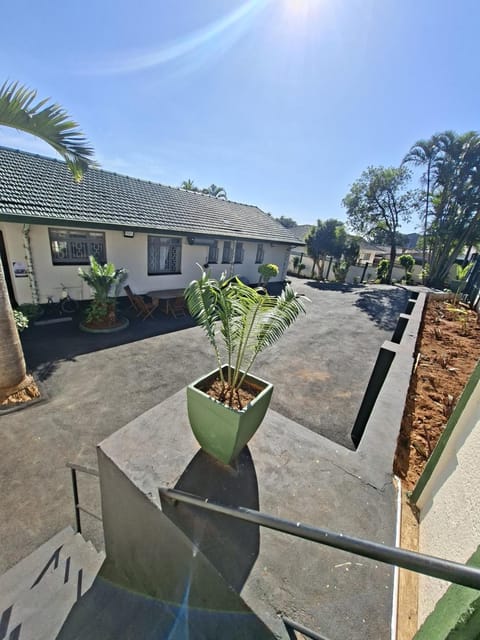 Property building, Day, Parking