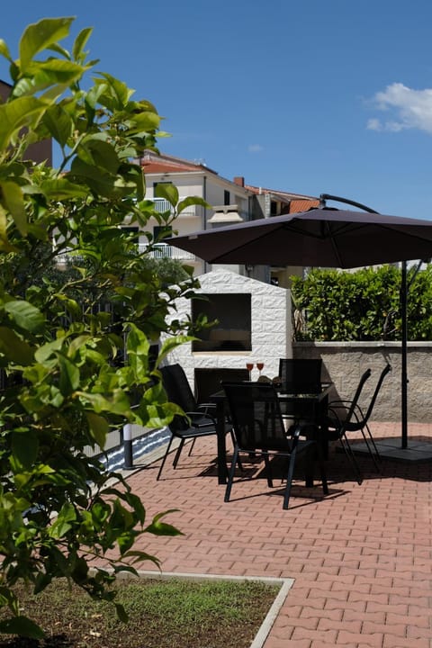 Patio, Garden
