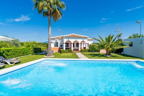 Property building, Garden, Solarium, Garden view, Pool view, Swimming pool