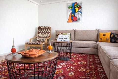Living room, Decorative detail