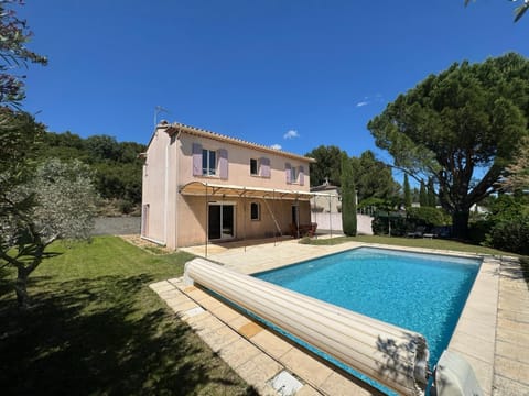 Property building, Garden view, Pool view