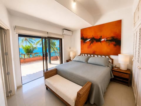 Bed, Balcony/Terrace, Decorative detail, Bedroom