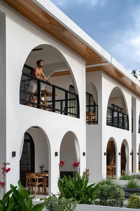 Property building, Patio, Day, People, Garden, View (from property/room), Balcony/Terrace