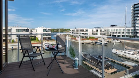 Day, Balcony/Terrace