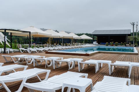 Restaurant/places to eat, Activities, Nightclub / DJ, Sauna, Balcony/Terrace, Lounge or bar, Seating area, Area and facilities, Swimming pool, Parking, internet, sunbed